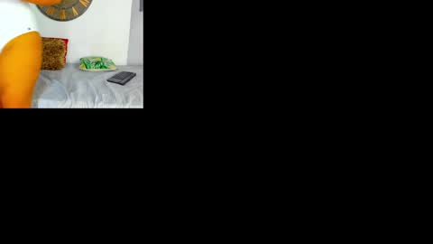 Snapshot of suki_dona chatting on January 22, 2025, 1:11 pm Suki and Dona online show from January 22, 2025, 1:11 pm