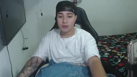 Snapshot of sully50126 chatting on October 14, 2025, 3:18 am sully50126 online show from October 14, 2025, 3:18 am