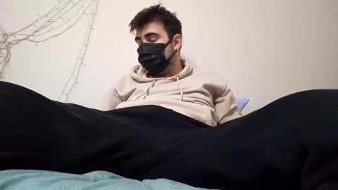 Niko online show from October 15, 2025, 7:36 pm