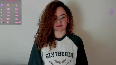 Snapshot of sultrysecrets_ chatting on October 2, 2025, 7:21 pm Ann online show from October 2, 2025, 7:21 pm