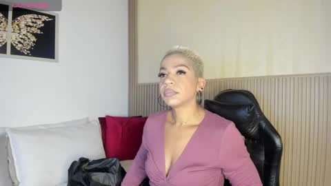 Snapshot of summer_night_ chatting on September 18, 2025, 11:34 am Summer online show from September 18, 2025, 11:34 am