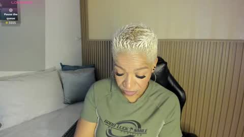 Snapshot of summer_night_ chatting on November 7, 2025, 11:54 am Summer online show from November 7, 2025, 11:54 am