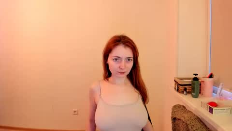 Summer Preston online show from October 12, 2025, 6:01 am