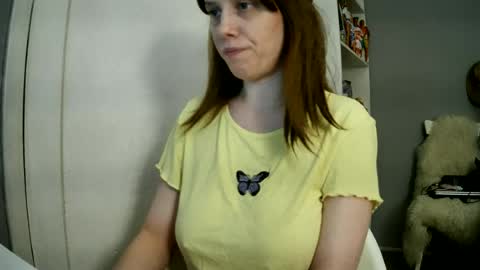 Snapshot of summerbluesky chatting on June 20, 2026, 3:59 pm summerbluesky online show from June 20, 2026, 3:59 pm