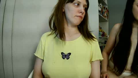 Snapshot of summerbluesky chatting on June 29, 2026, 4:29 pm summerbluesky online show from June 29, 2026, 4:29 pm