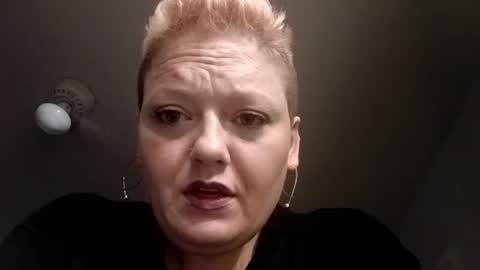 Summer Divine online show from January 27, 2025, 1:05 am