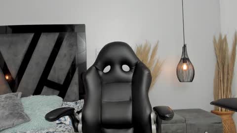 Snapshot of summerprints chatting on February 18, 2025, 2:27 pm Summer online show from February 18, 2025, 2:27 pm