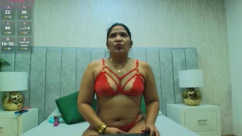 Snapshot of sun_606 chatting on November 18, 2025, 12:42 pm Sun online show from November 18, 2025, 12:42 pm