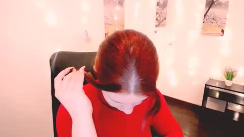 Snapshot of sun_lovely chatting on October 26, 2025, 2:34 pm Alexi online show from October 26, 2025, 2:34 pm