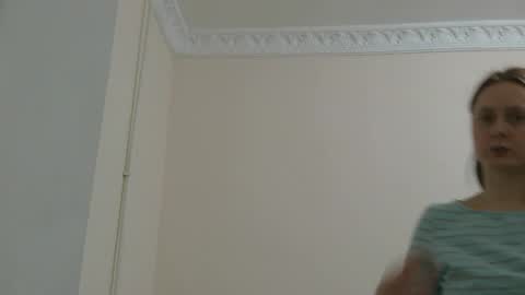 Snapshot of sun_sparkle chatting on February 24, 2026, 7:34 pm Olivia online show from February 24, 2026, 7:34 pm