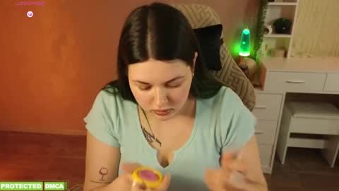 Tina. Im topless model  online show from May 18, 2026, 7:58 am