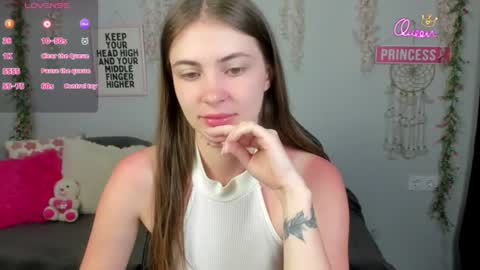 Jessika online show from June 28, 2026, 9:43 pm