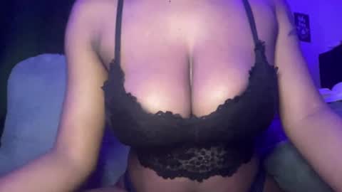 Snapshot of sunn3ie chatting on November 22, 2025, 1:48 am sunn3ie online show from November 22, 2025, 1:48 am