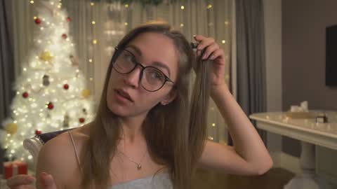 Kate online show from January 12, 2025, 2:52 pm