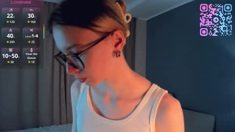 Kiki online show from March 24, 2026, 1:10 am