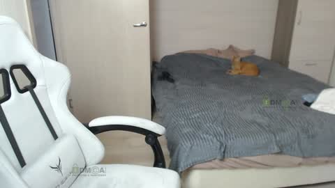 Snapshot of sunny1girl chatting on February 1, 2025, 11:10 am Alice and Sergey online show from February 1, 2025, 11:10 am