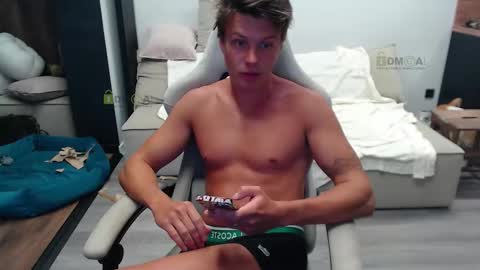 Snapshot of sunny1girl chatting on September 21, 2025, 8:49 am Alice and Sergey online show from September 21, 2025, 8:49 am