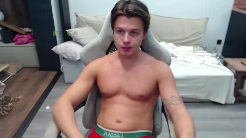 Snapshot of sunny1girl chatting on October 23, 2025, 12:04 pm Alice and Sergey online show from October 23, 2025, 12:04 pm