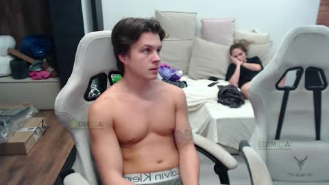 Snapshot of sunny1girl chatting on November 6, 2025, 7:15 pm Alice and Sergey online show from November 6, 2025, 7:15 pm