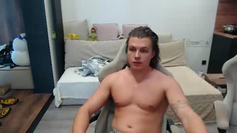 Snapshot of sunny1girl chatting on July 20, 2026, 12:40 pm Alice and Sergey online show from July 20, 2026, 12:40 pm