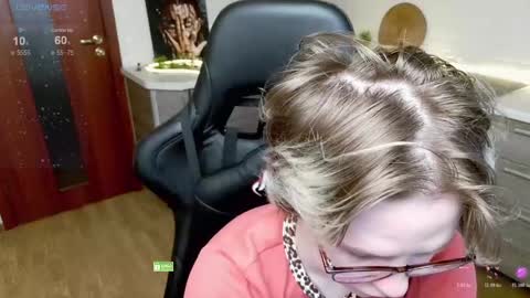 Snapshot of sunny_mood chatting on May 22, 2026, 8:53 am sunny mood online show from May 22, 2026, 8:53 am