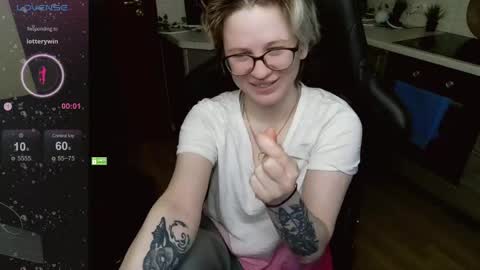 Snapshot of sunny_mood chatting on May 27, 2026, 6:54 am sunny mood online show from May 27, 2026, 6:54 am