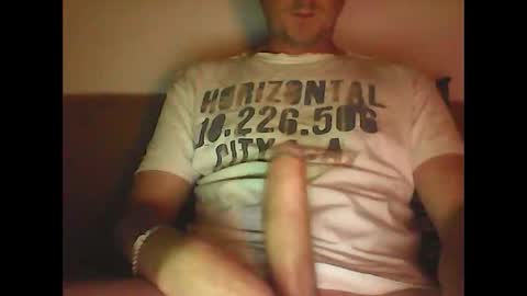 Snapshot of sunnygun0 chatting on October 19, 2025, 7:58 pm sunnygun0 online show from October 19, 2025, 7:58 pm