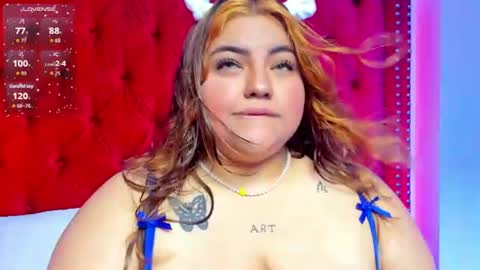 Snapshot of sunnyhoney_ chatting on June 15, 2026, 12:18 pm Sunny online show from June 15, 2026, 12:18 pm