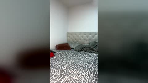 Sunnymoon online show from April 16, 2026, 3:07 am