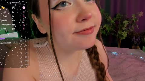 Snapshot of sunnyrisha chatting on February 7, 2025, 1:22 pm Risha online show from February 7, 2025, 1:22 pm