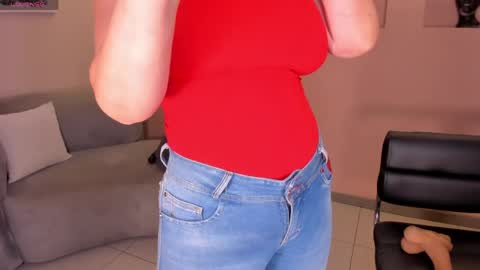 Sunny Rivers online show from April 18, 2026, 7:07 pm