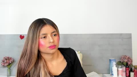 sunnywhitee online show from March 5, 2026, 7:10 pm