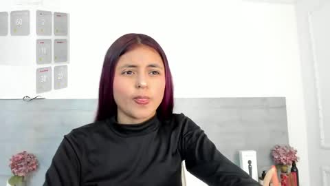 sunnywhitee online show from May 21, 2026, 7:21 pm