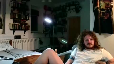 Snapshot of sunr1sa chatting on December 16, 2024, 6:10 am sunr1sa online show from December 16, 2024, 6:10 am