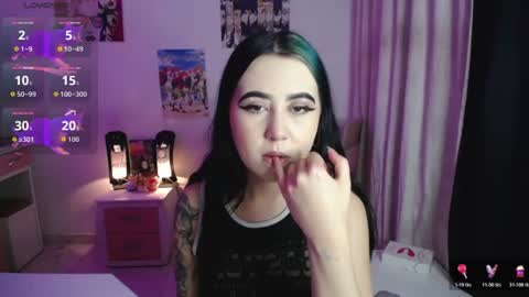 Snapshot of sunset_pienk chatting on July 2, 2026, 3:34 am Sunset online show from July 2, 2026, 3:34 am