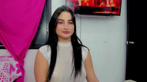 Snapshot of sunshine_uwu22 chatting on December 9, 2024, 6:57 pm Andrea Rodriguez online show from December 9, 2024, 6:57 pm