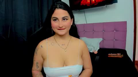 Snapshot of sunshine_uwu22 chatting on September 25, 2025, 7:28 pm Andrea Rodriguez online show from September 25, 2025, 7:28 pm