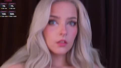 Snapshot of sunshinegirlx chatting on October 26, 2025, 5:13 am Alice online show from October 26, 2025, 5:13 am