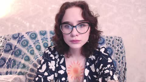 Snapshot of sunshinehella chatting on December 30, 2024, 6:09 am Hella online show from December 30, 2024, 6:09 am