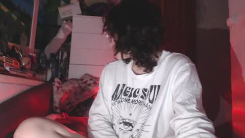 Snapshot of sunshinehella chatting on January 20, 2025, 1:32 pm Hella online show from January 20, 2025, 1:32 pm