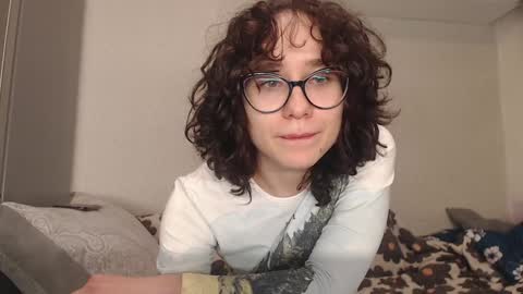 Snapshot of sunshinehella chatting on January 25, 2025, 11:34 am Hella online show from January 25, 2025, 11:34 am