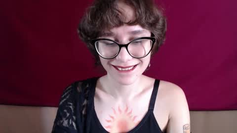 Snapshot of sunshinehella chatting on October 16, 2025, 6:47 am Hella online show from October 16, 2025, 6:47 am