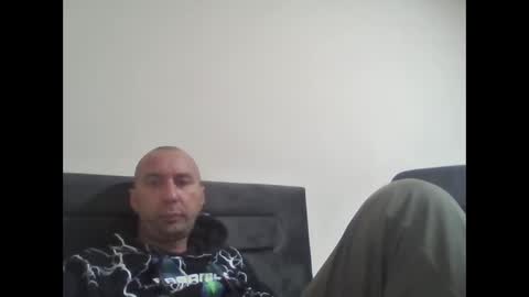 super42835015 online show from October 13, 2025, 4:51 pm