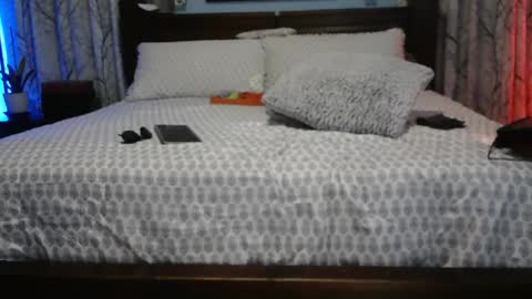 Snapshot of superbronnon chatting on January 23, 2025, 10:33 pm Superbronnon online show from January 23, 2025, 10:33 pm