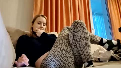 Annie online show from January 18, 2025, 12:04 pm