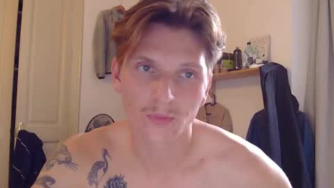 Snapshot of superhardxxxx chatting on September 23, 2025, 3:59 pm Ctrl My Body online show from September 23, 2025, 3:59 pm