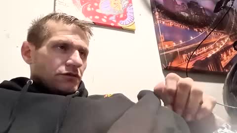 Snapshot of superhornedupgangsta831 chatting on January 19, 2025, 5:28 pm SuperhorndupGangsta online show from January 19, 2025, 5:28 pm