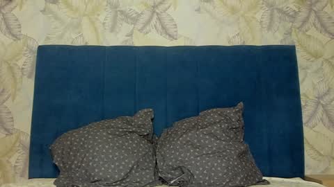 Snapshot of superior_cat chatting on December 21, 2024, 5:47 am Una online show from December 21, 2024, 5:47 am