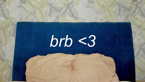 Snapshot of superior_cat chatting on January 18, 2025, 5:10 am Una online show from January 18, 2025, 5:10 am