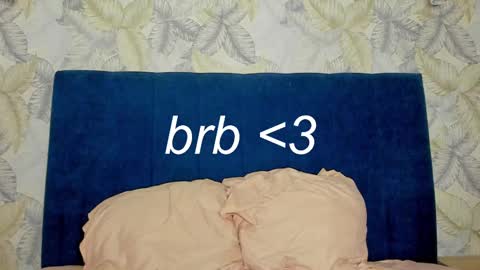 Snapshot of superior_cat chatting on February 12, 2025, 7:34 am Una online show from February 12, 2025, 7:34 am